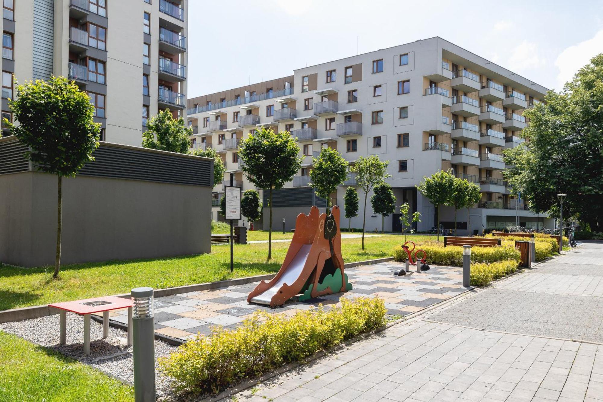 Przytulny Apartament Na Wroclawskiej Z Parkingiem W Krakowie By Noclegi Renters Extérieur photo